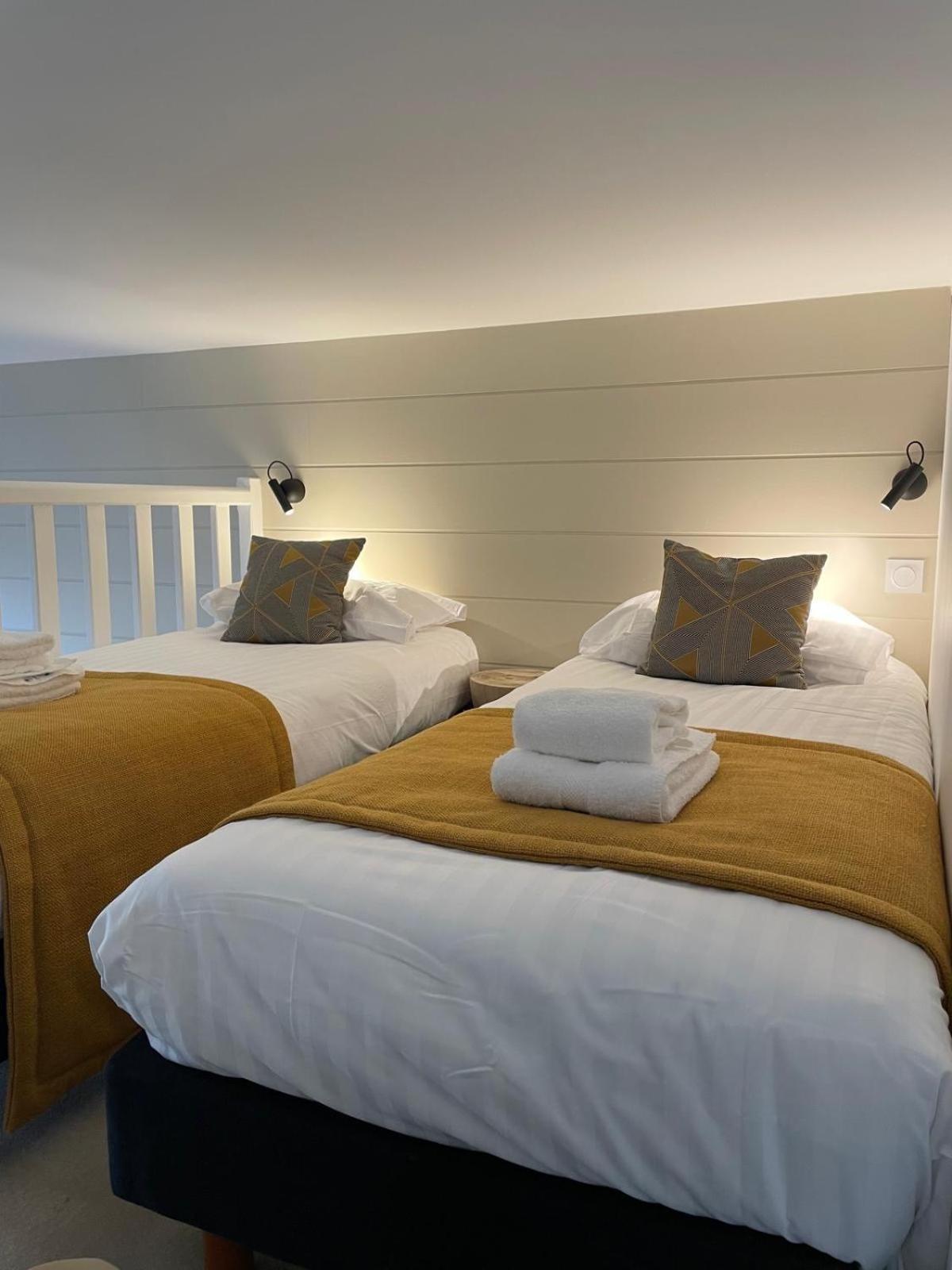 Hotel Les Costans, The Originals Relais Perros-Guirec Exterior foto